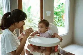 DIBUTUHKAN ART + MOMONG ( TIDAK MENGINAP )