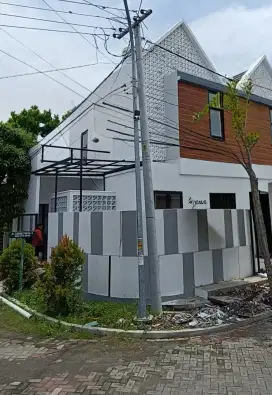 Rumah Baru Gress Gading Pantai Dekat Pakuwon City
