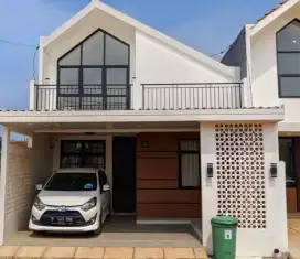 Rumah 1 setengah lantai harga selantai di depok , 5 menit ke stasiun