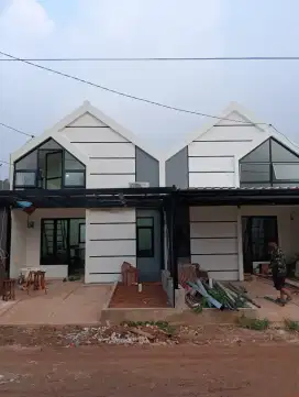 Cuma 160 jt , bisa 3x bayar , surat shm , Rumah mezzanine di depok