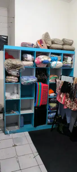 Rak meja laundry