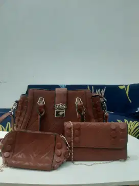 Dijual 1 set tas brand level cantik