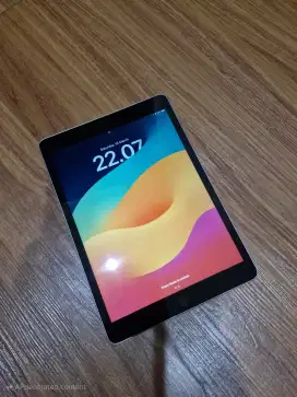 IPAD GEN 9 (garansi on sisa 6 bulanan)