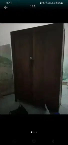 Lemari kayu jaman dulu