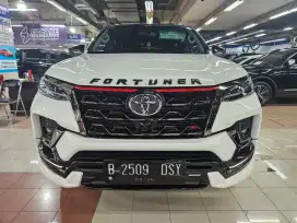 KM 19 rb Fortuner TRD 2021 antik seperti baru