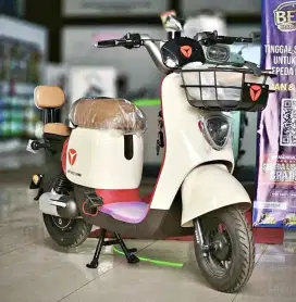 SEPEDA LISTRIK YADEA MINIO PROMO KHUSUS 2 ORANG SAJA DISKON