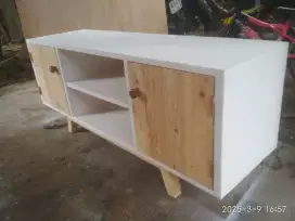 Meja tv minimalis