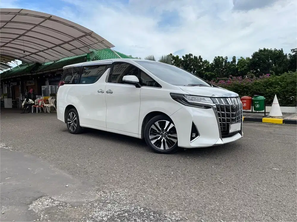 Toyota Alphard X A/T 2018