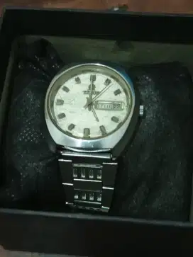 Jam  vintage Titus Automatic