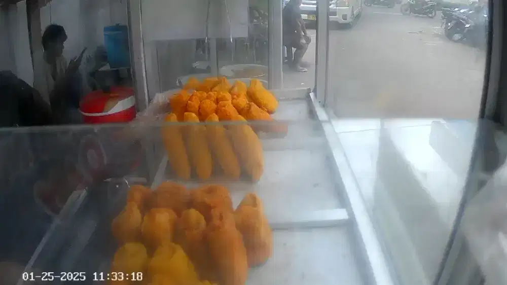 Butuh karyawan utk jualan di depan indomart