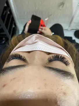 Eyelashes extension