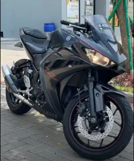 Yamaha R25 Black Mint Condition