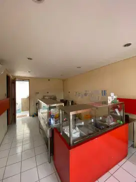 Dijual Bangunan Komersial (Kantor + Outlet F&B + Dapur Sentral)