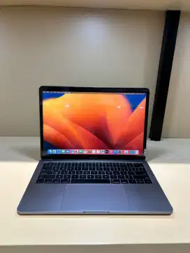 MacBook pro 2017 8/256