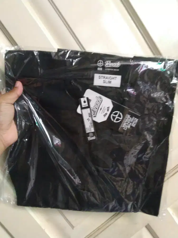 Celana Kain Formal Slim fit UK 38