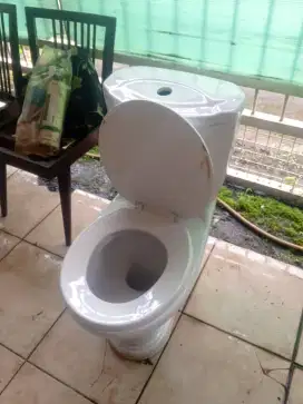 WC Duduk Merk Parma