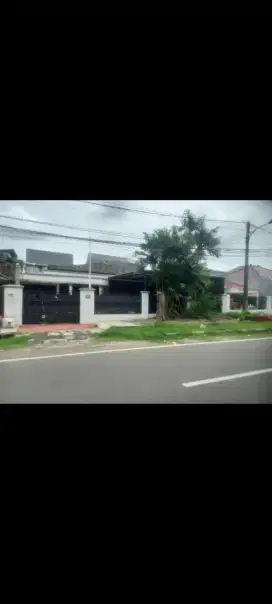 Di sewakan rumah di rawamangun