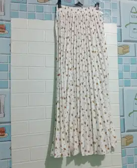 rok plisket bunga utk wanita dewasa bb s.d 66kg