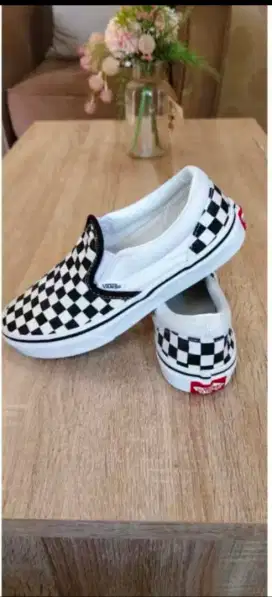 Sepatu vans anak