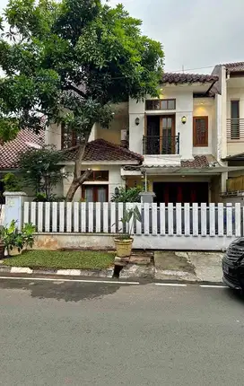 Rumah bagus strategis cantik di Pondok Indah Jakarta Selatan