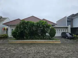 Rumah Second Sangat Terawat di Ceger Cipayung Jakarta Timur