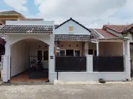 Rumah Dijual Cepat dalam Cluster Perumahan Jl. Parangtritis KM7 Jogja