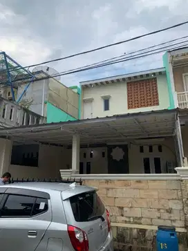 di jual rumah baru 2 lantai baru renovasi  vila rizki ilhami