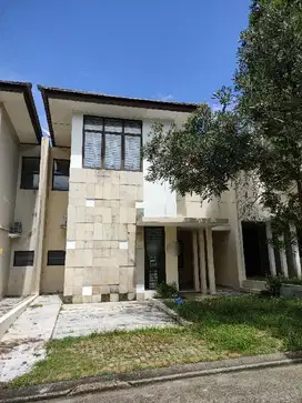 dijual rumah dua lantai siap huni di sentul city