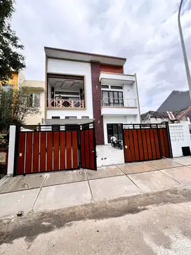 DIJUAL Rumah Kencana Loka SHM HADAP TIMUR di BSD