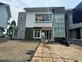 rumah belakang view golf di cluster sentul city
