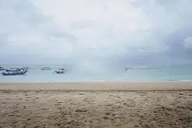 Tanah Luas 2000 di Kuta Bali SHM Hadap Pantai Cocok Untuk Villa