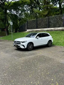 Mercedes Benz GLC 300 4MATIC AMG Line 2023