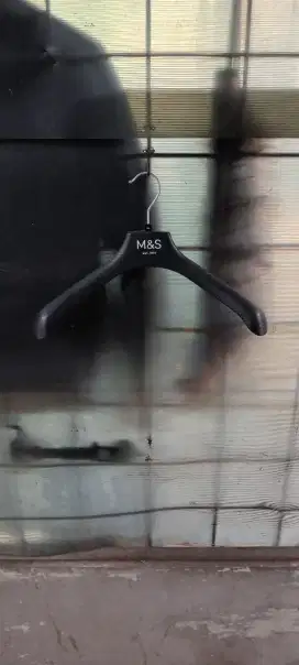 Hanger gantungan baju praktis