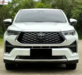 TOYOTA INNOVA ZENIX Q HYBRID MODELLISTA TSS 2024 / 2023 #F3ST