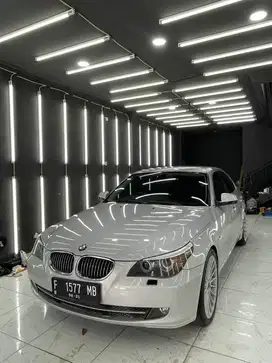 BMW 532i AT 2010 Silver Velg Hamann Silver Low Km Plat Panjang Rapih