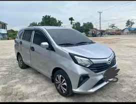 Sigra m 2022 satu tangan