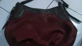 Tas Wanita Layak Pakai