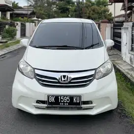 (Super!) Honda Freed E PSD 1.5 A/T 2011