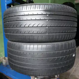 Ban Yokohama bluearth RV-02 245 40 R19