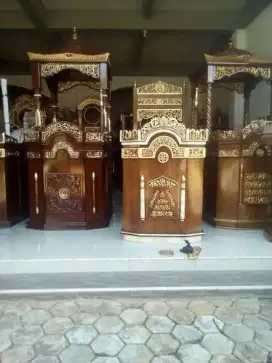 mimbar masjid agung