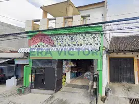 Ada Ruang Toko Bagian Depan Rumah Kawasan Ramai Penduduk hawa Sejuk Pe