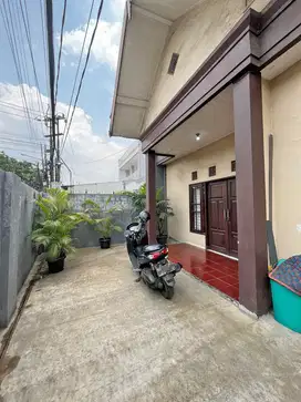Rumah pinggir jalan raya di Palem Puri dekat Bintaro