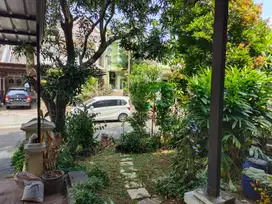 Rumah 2 Lantai di Kota Wisata