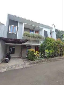 Rumah Secondary Terawat Tanah Luas Termurah Cijantung Jaktim