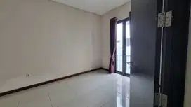 Dijual  Cepat Rumah Asia Tropis Di Harapan Indah Bekasi