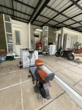 Gerobak kopi keliling dengan sepeda listrik