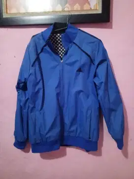 Jaket adidas warna biru