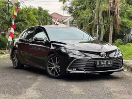 DP 8 JT! Toyota New Camry 2.5 V AT 2022 Hitam Metalik