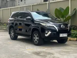 Toyota Fortuner G 2.4 AT Diesel 2019 Hitam