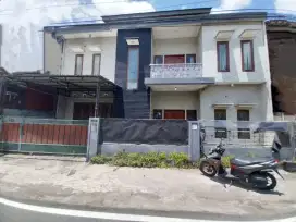 Disewakan rumah strategis cocok buat usaha dan kantor